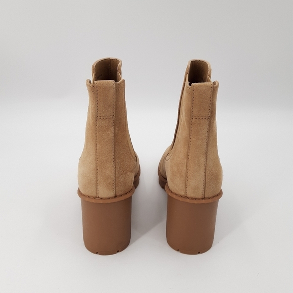 Vince | Henderson Weatherproof Chelsea Boot in Khaki Suede - Picture 5 of 9